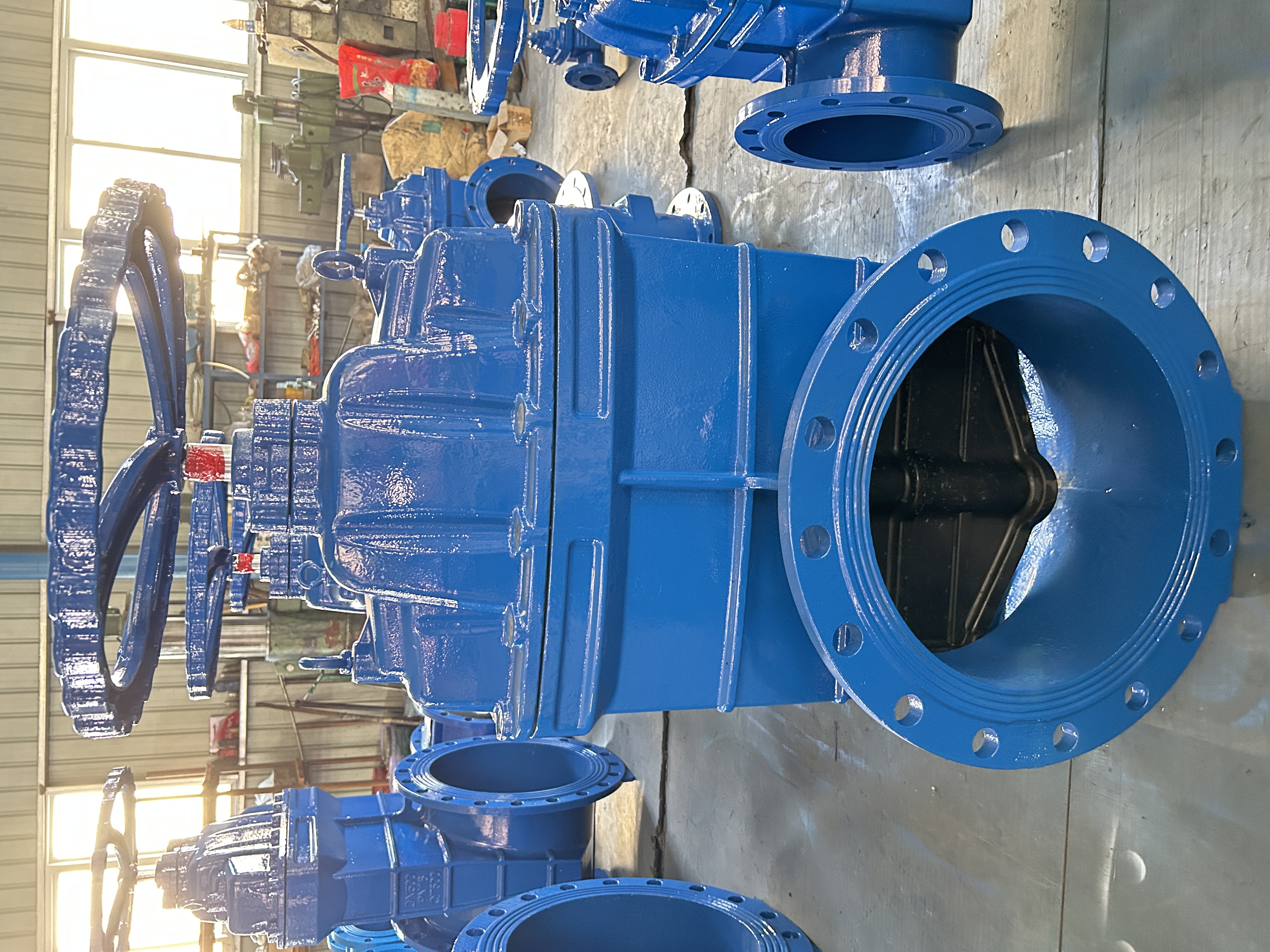 Doppelflanschschieber: Robust und zuverlässig